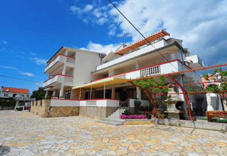Holiday rentals Pakoštane BERNARDICA APARTMAN