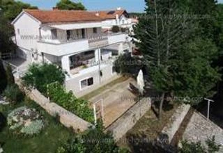 Holiday rentals Krk KUBATOVIĆ NADICA APARTMANI KRK