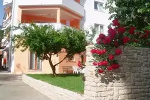 Hrvatska, PAKOŠTANE, Apartments Karaba