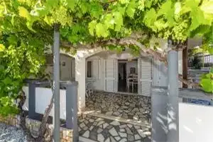 Hrvatska, RTINA, 2 Bedroom Awesome Apartment In Rtina