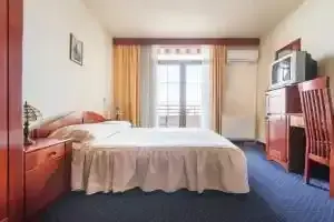 Hrvatska, NJIVICE, Hotel Miramare