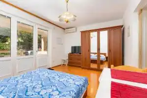 Hrvatska, PUNAT, Studio KSENIJA