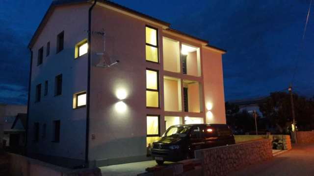Appartamenti Croazia: alloggi privati a Vir